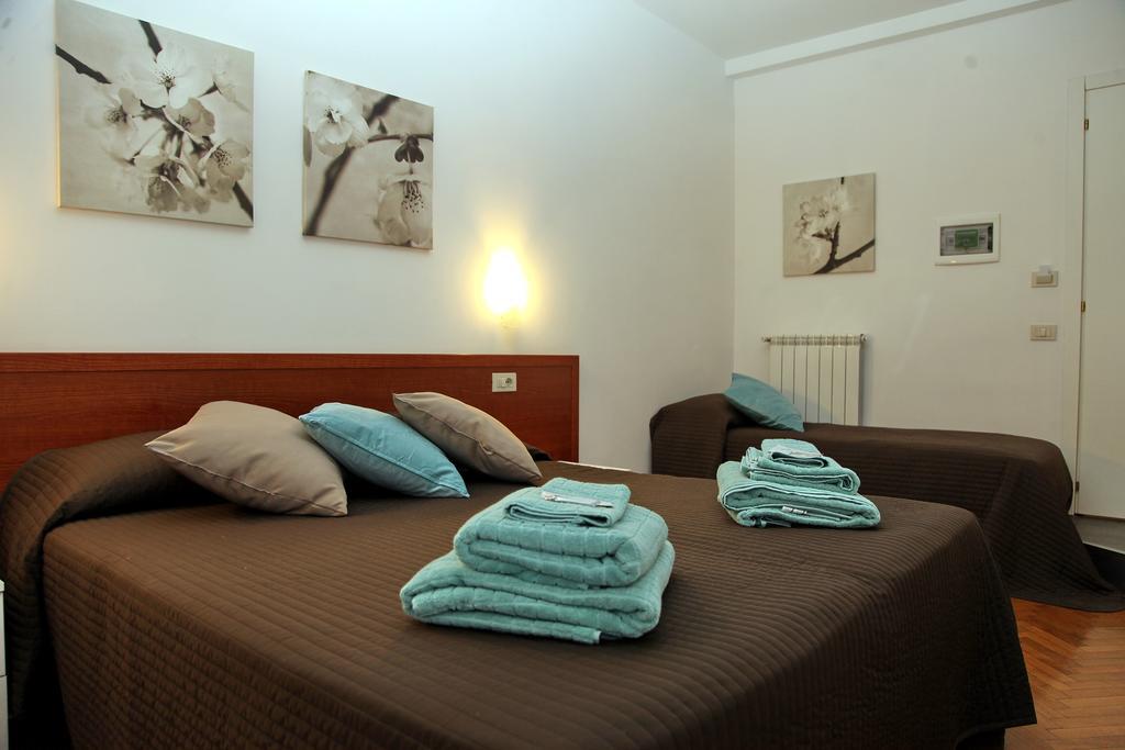 Roma Trastevere Relais Guest House Ruang foto